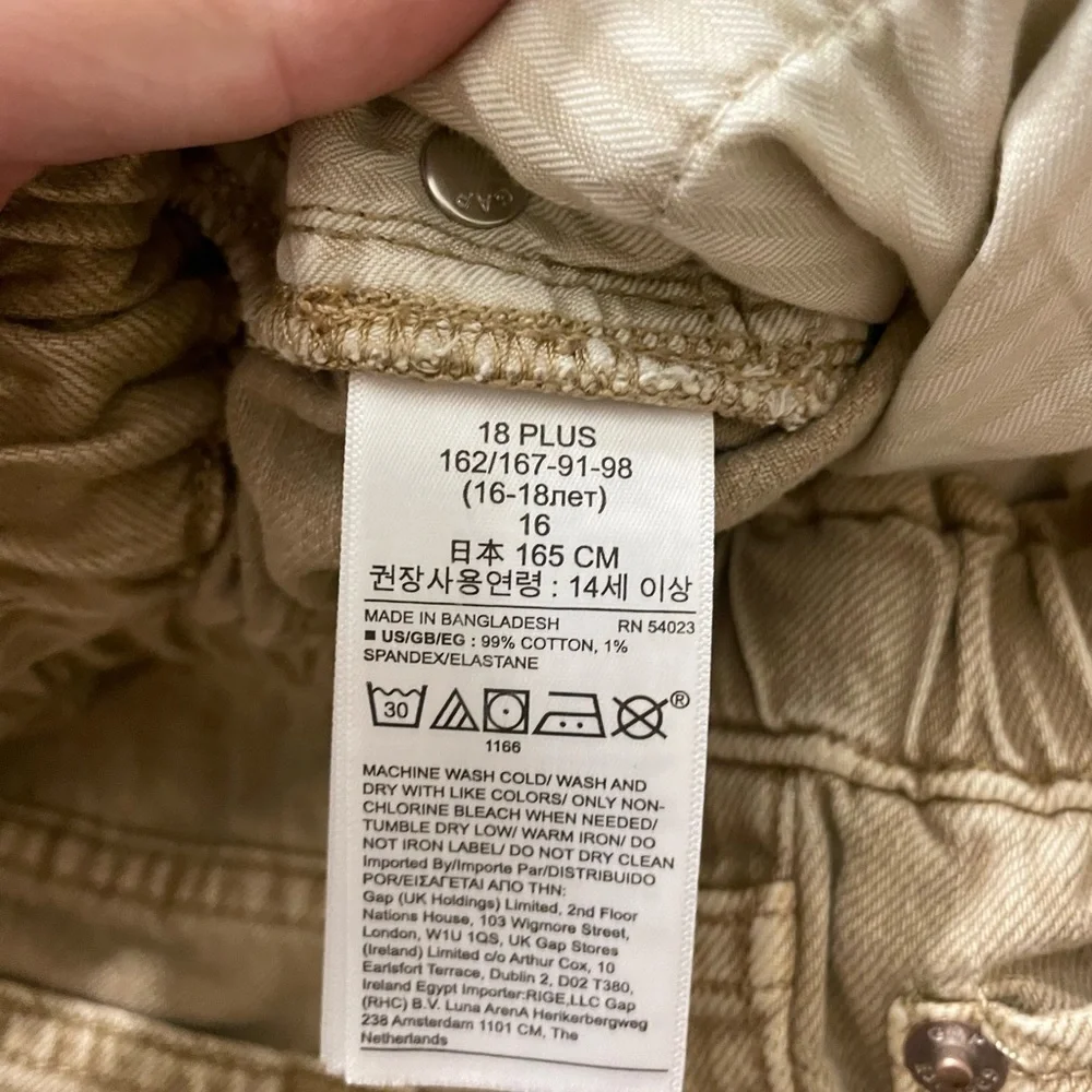 EUC Gap Kids Girlfriend High Rise Shorts